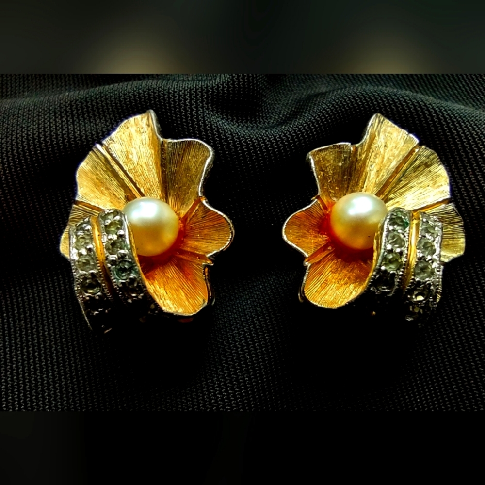 Jomaz Flower Earrings